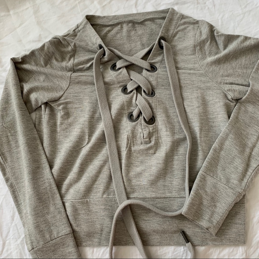alo yoga tie sweater